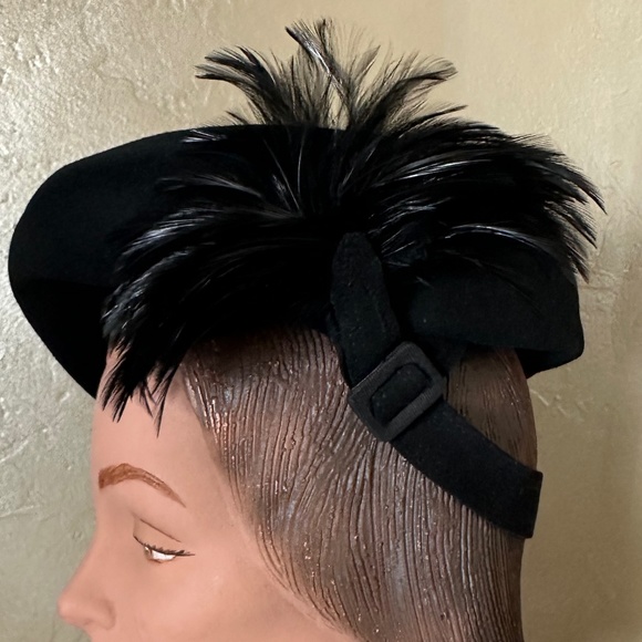 CHIC 1930s\' BLACK FELT \